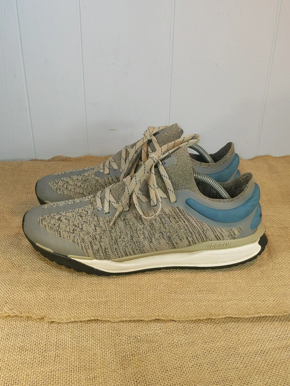 The North Face VECTIV Escape Knit Men's Hiking Shoes Sz 10, Grey/Blue/White